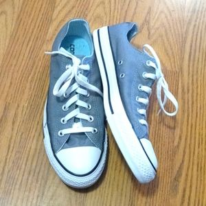 Brand: Converse. Size: 10, Womens